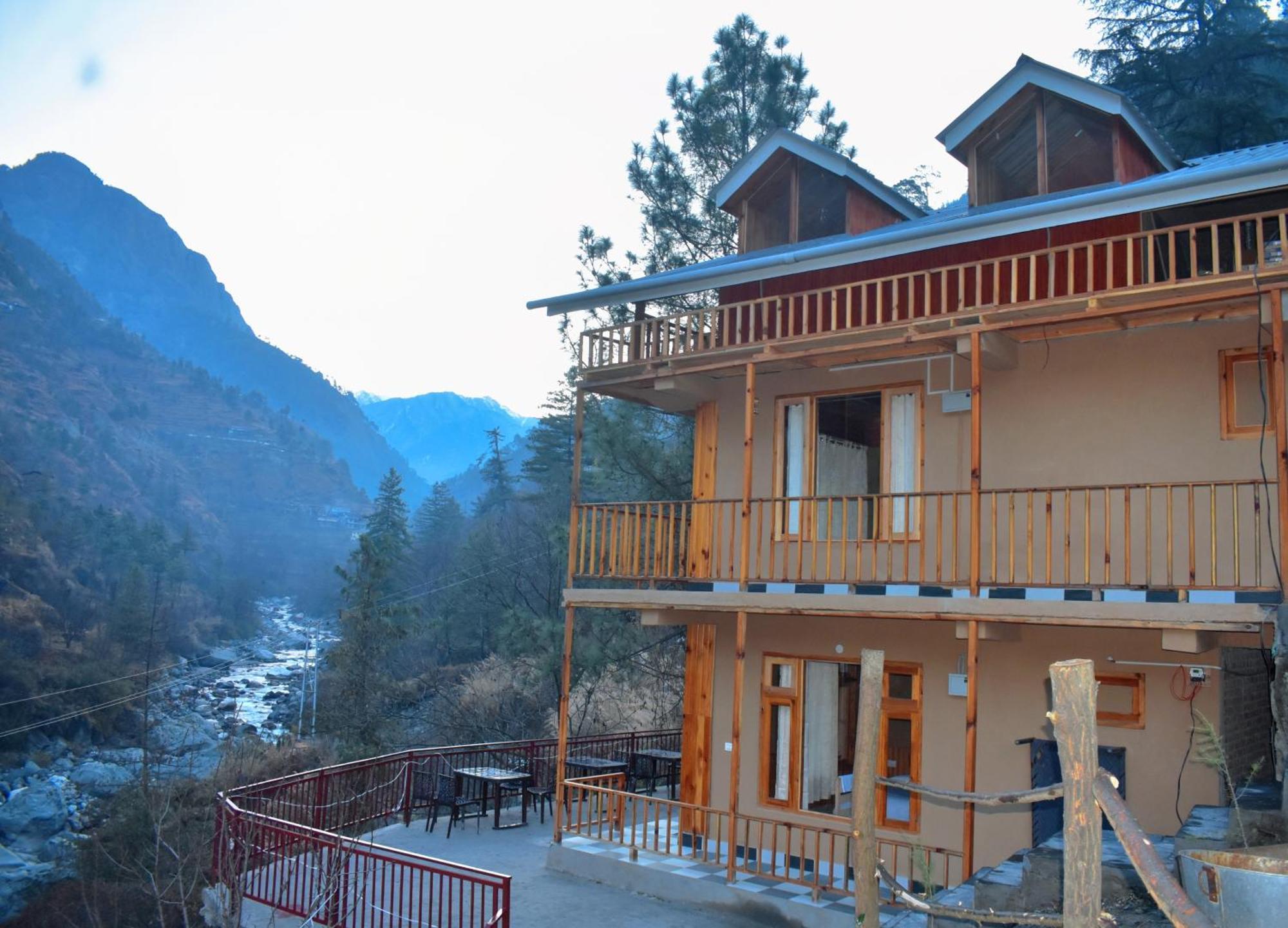 The Fiza Retreat Tirthan Banjār Buitenkant foto