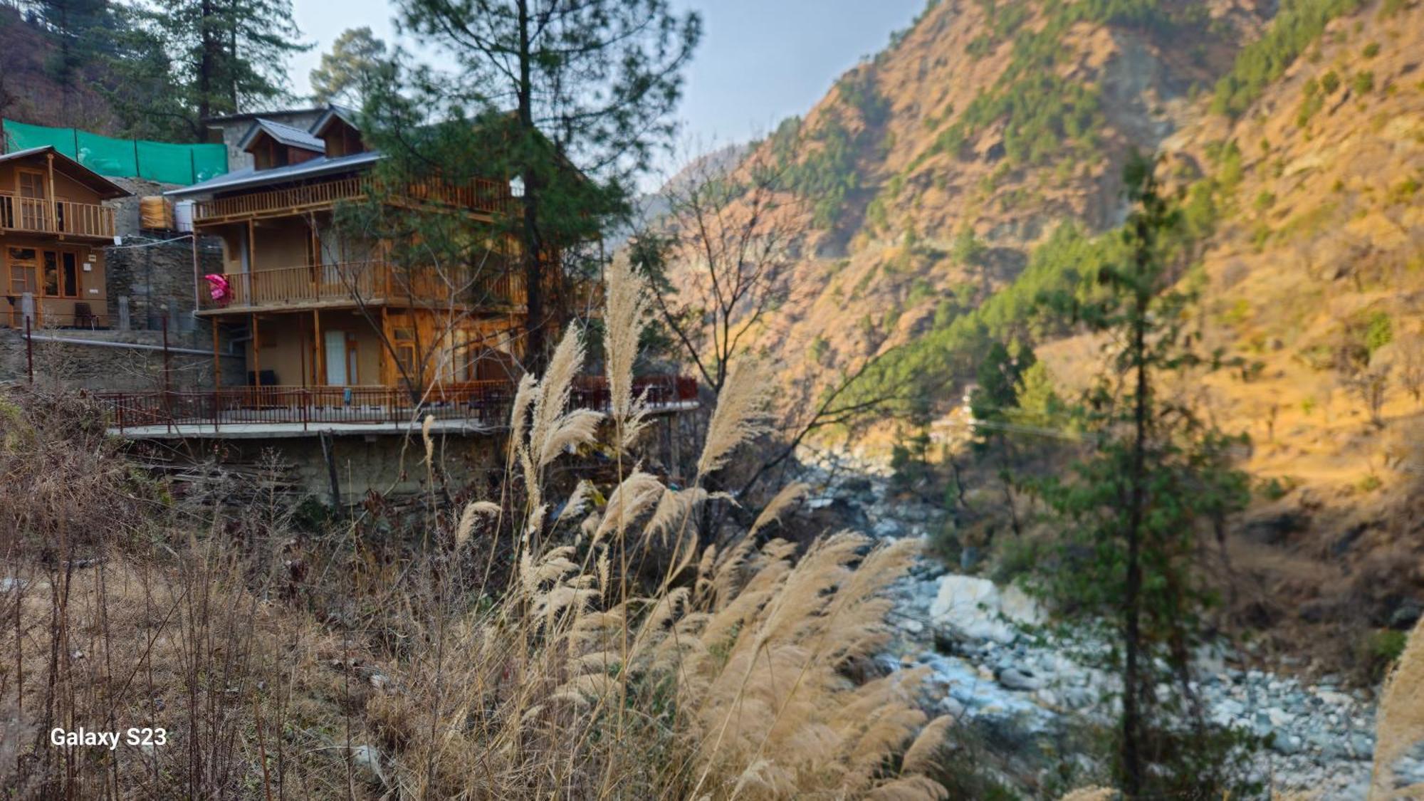 The Fiza Retreat Tirthan Banjār Buitenkant foto